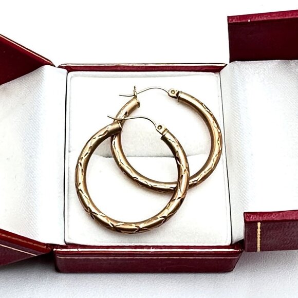 10K Yellow Gold Etched Design 1 Inch Hoop Pierced Earrings - Picture 4 of 6